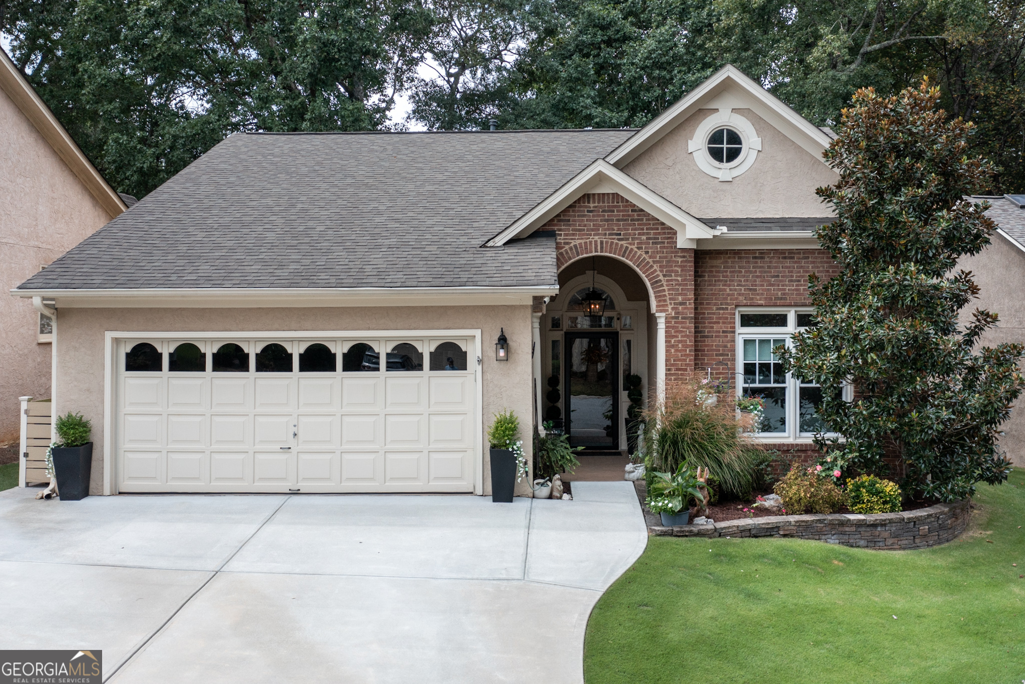 239 Masters DR S