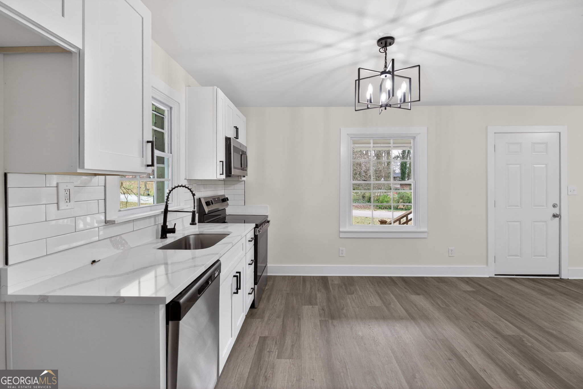 926 Green Valley RD SW