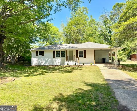 926 Green Valley RD SW Mableton GA 30126