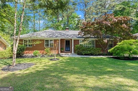 Photo of 1424 Christmas Lane NE, Atlanta, GA 30329 (MLS # 10740284)