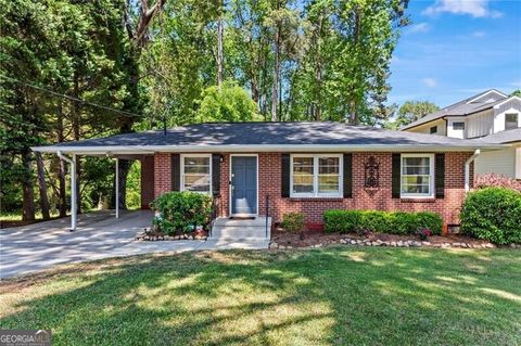 Photo of 2008 Dering Circle NE, Atlanta, GA 30345 (MLS # 10735403)