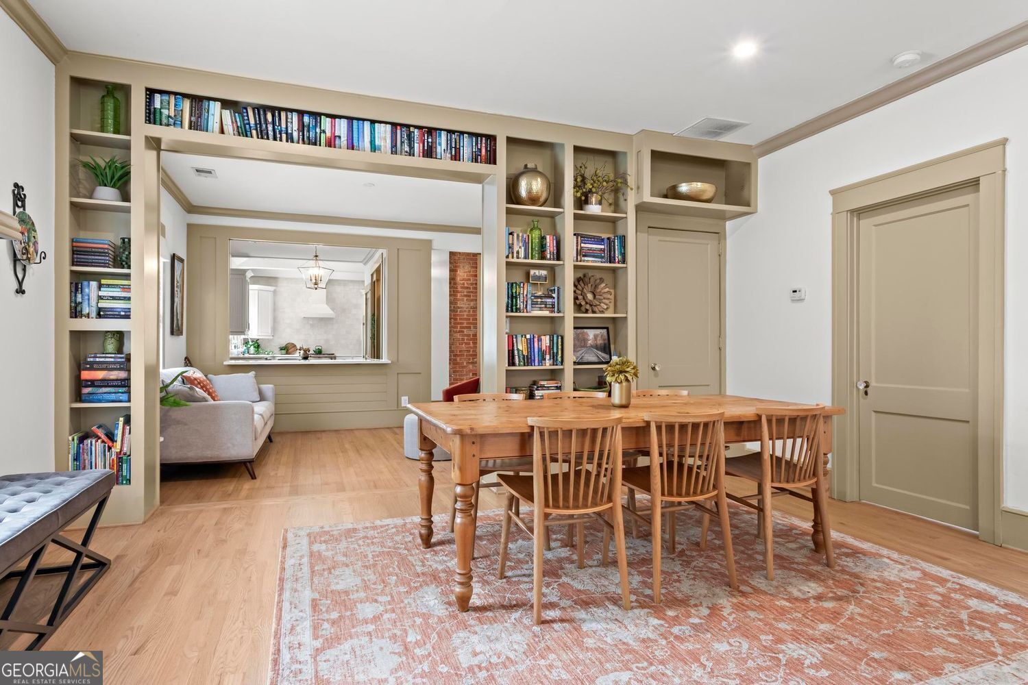 Marietta, Georgia 30060, United States, 3 Bedrooms Bedrooms, ,2 BathroomsBathrooms,Residential,Active,131443