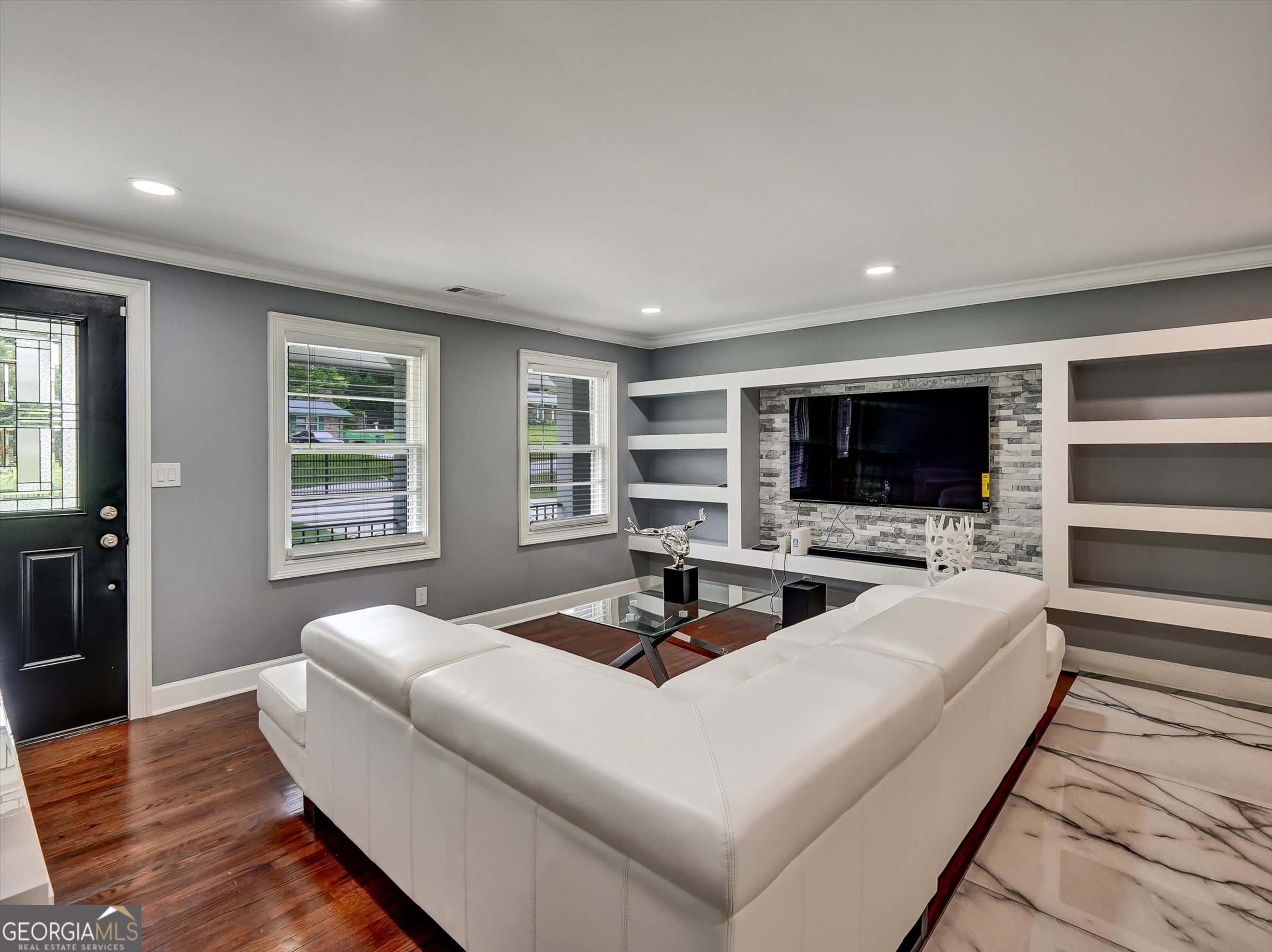 5521 Joeclay DR