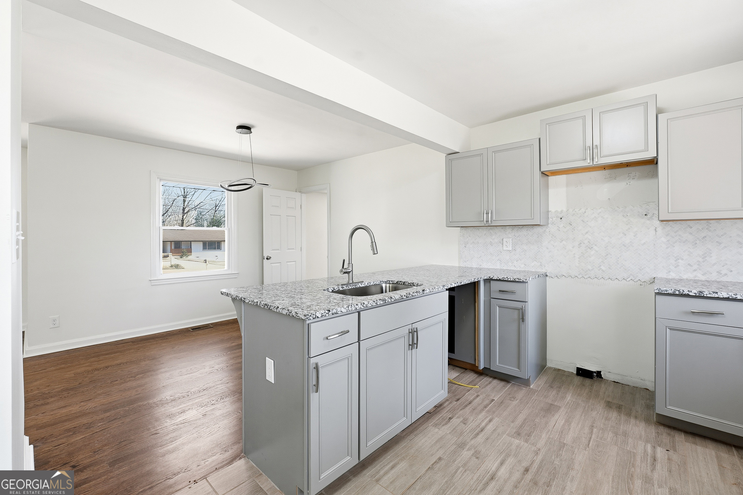 2653 Flagstone DR SE