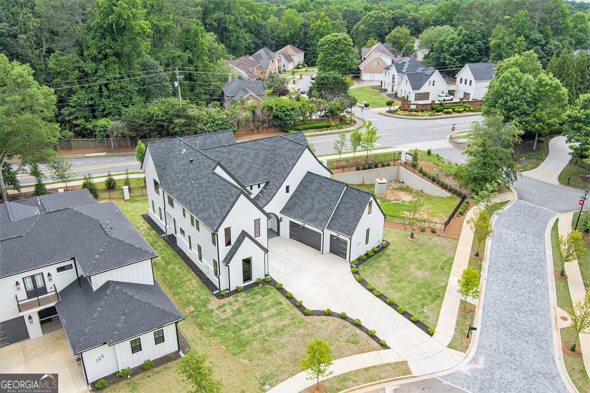 Akunna Court - Residential