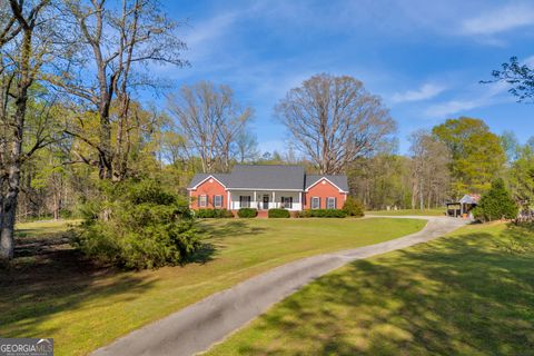 568 Hunt RD Martin GA 30557