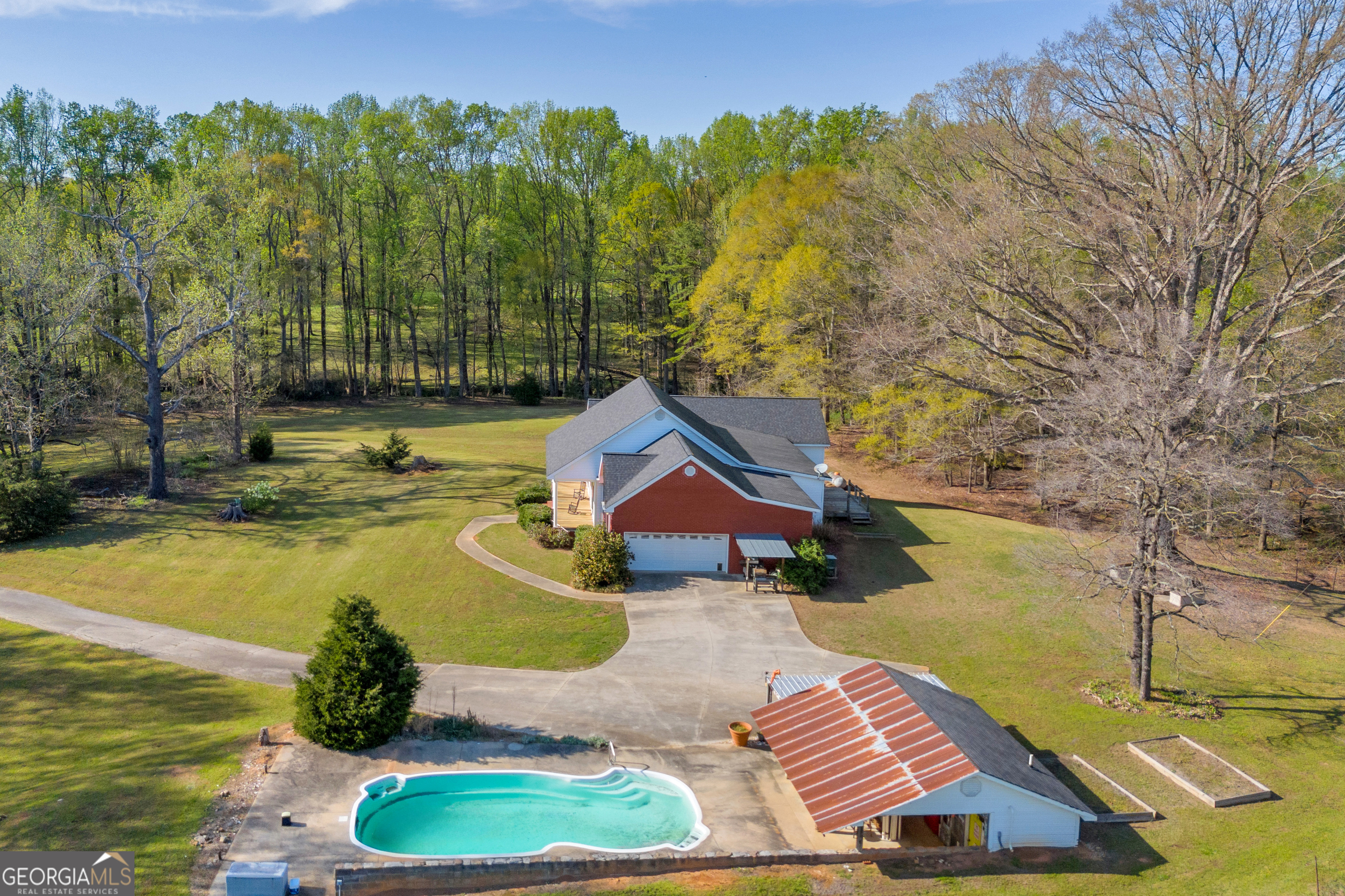 568 Hunt RD