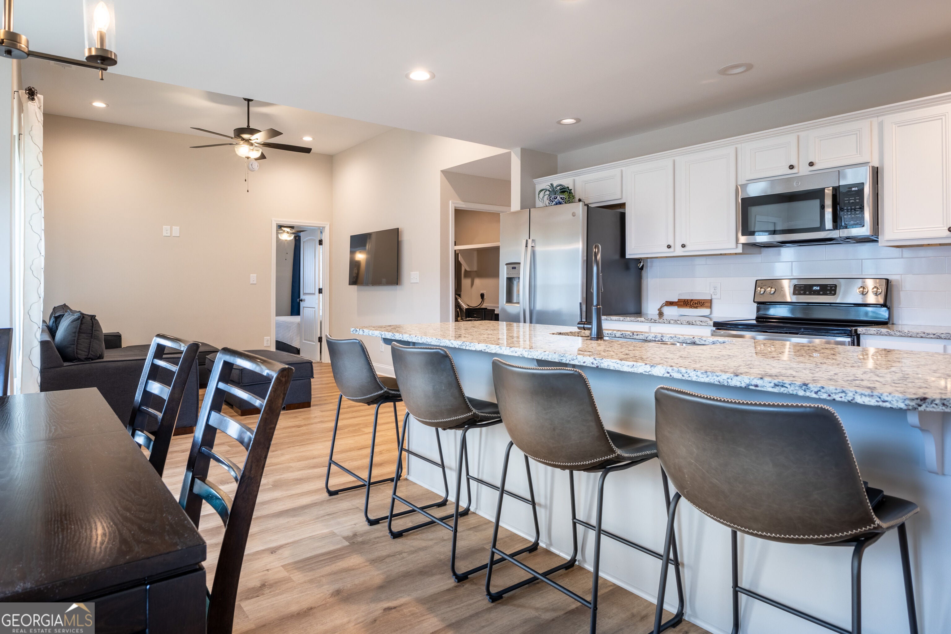 168 Red Tail CIR