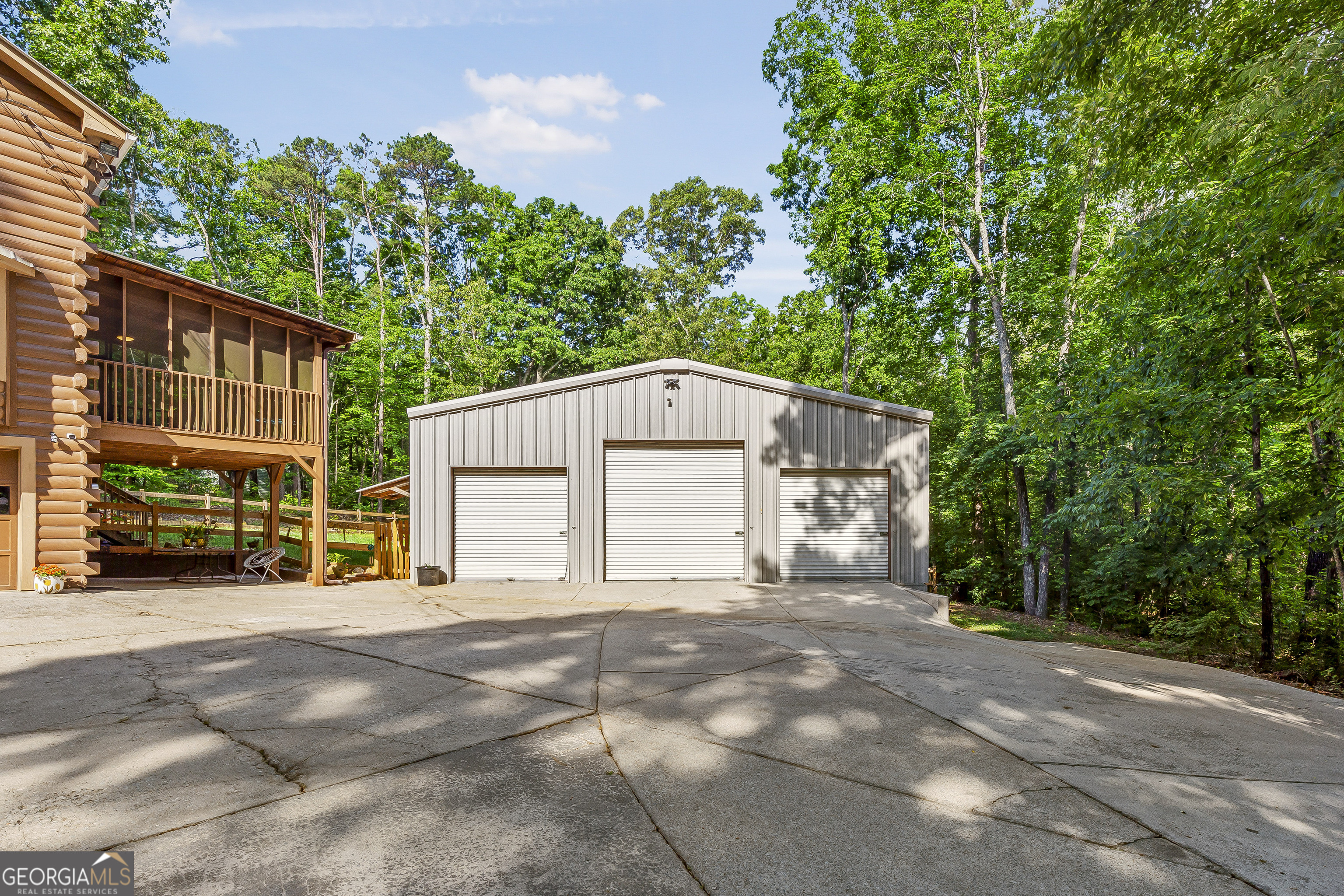 130 Hillside DR