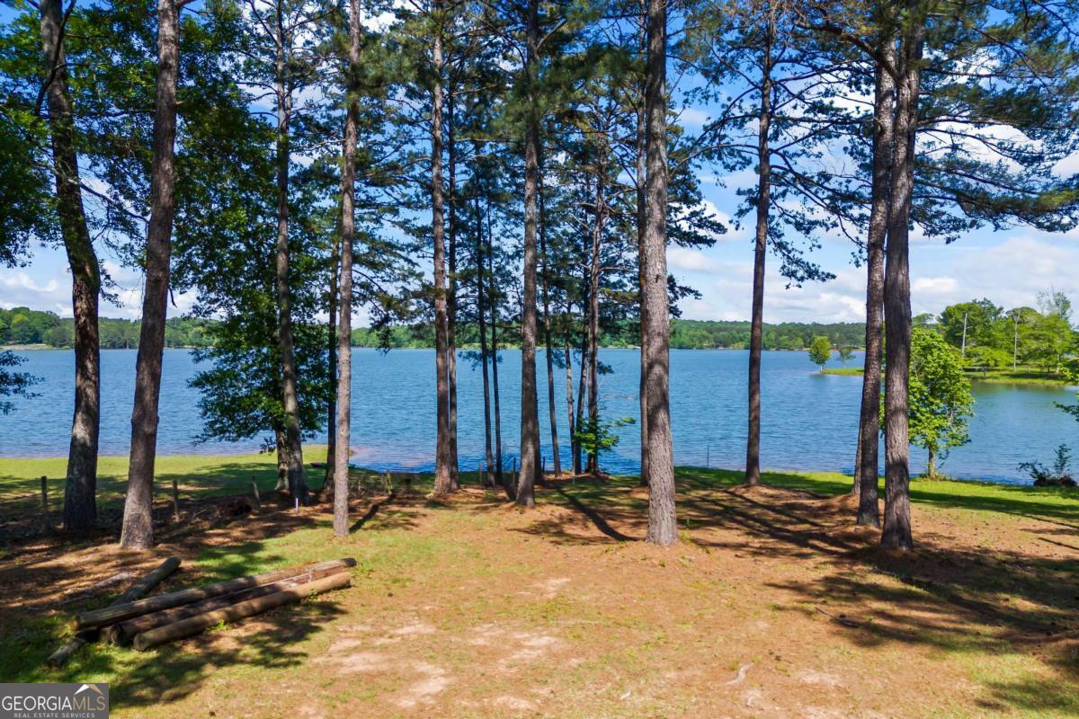 160 Evans DR