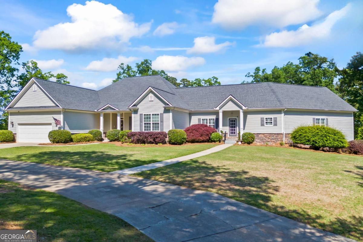 160 Evans DR