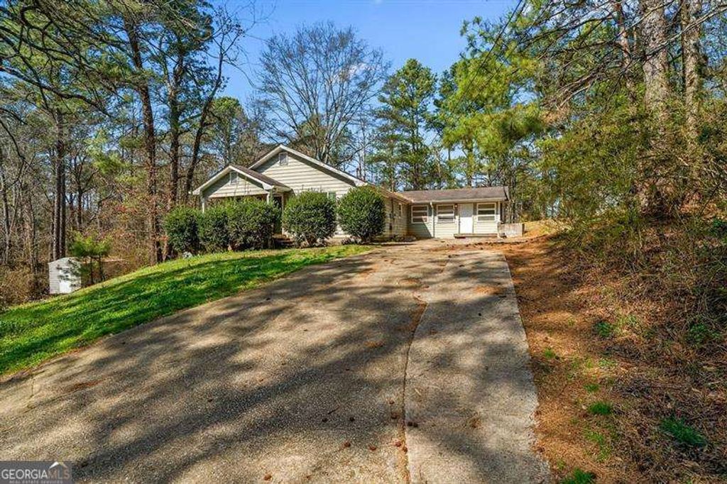 Photo of 3387 W Highway 5, Bowdon, GA 30108 (MLS # 10702407)