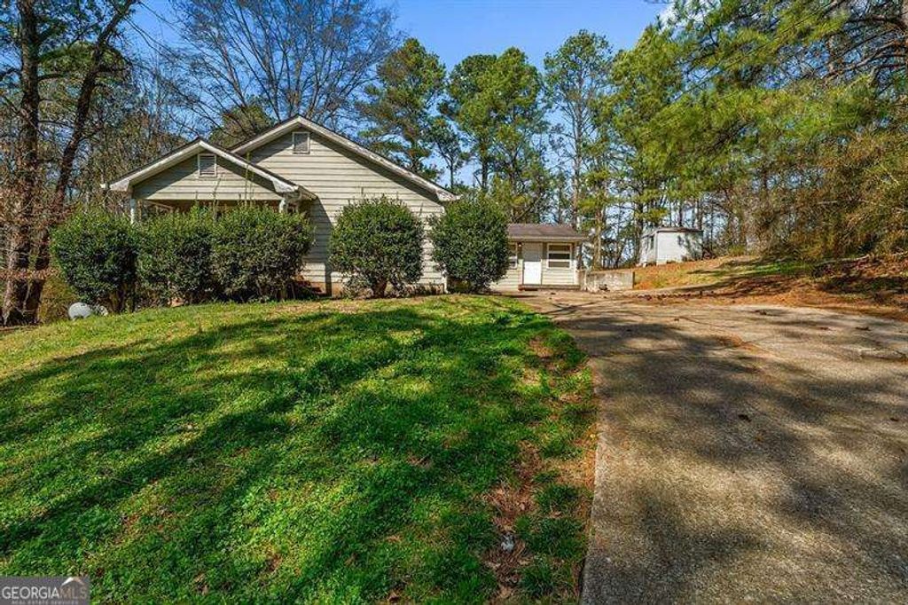 Photo of 3387 W Highway 5, Bowdon, GA 30108 (MLS # 10702407)