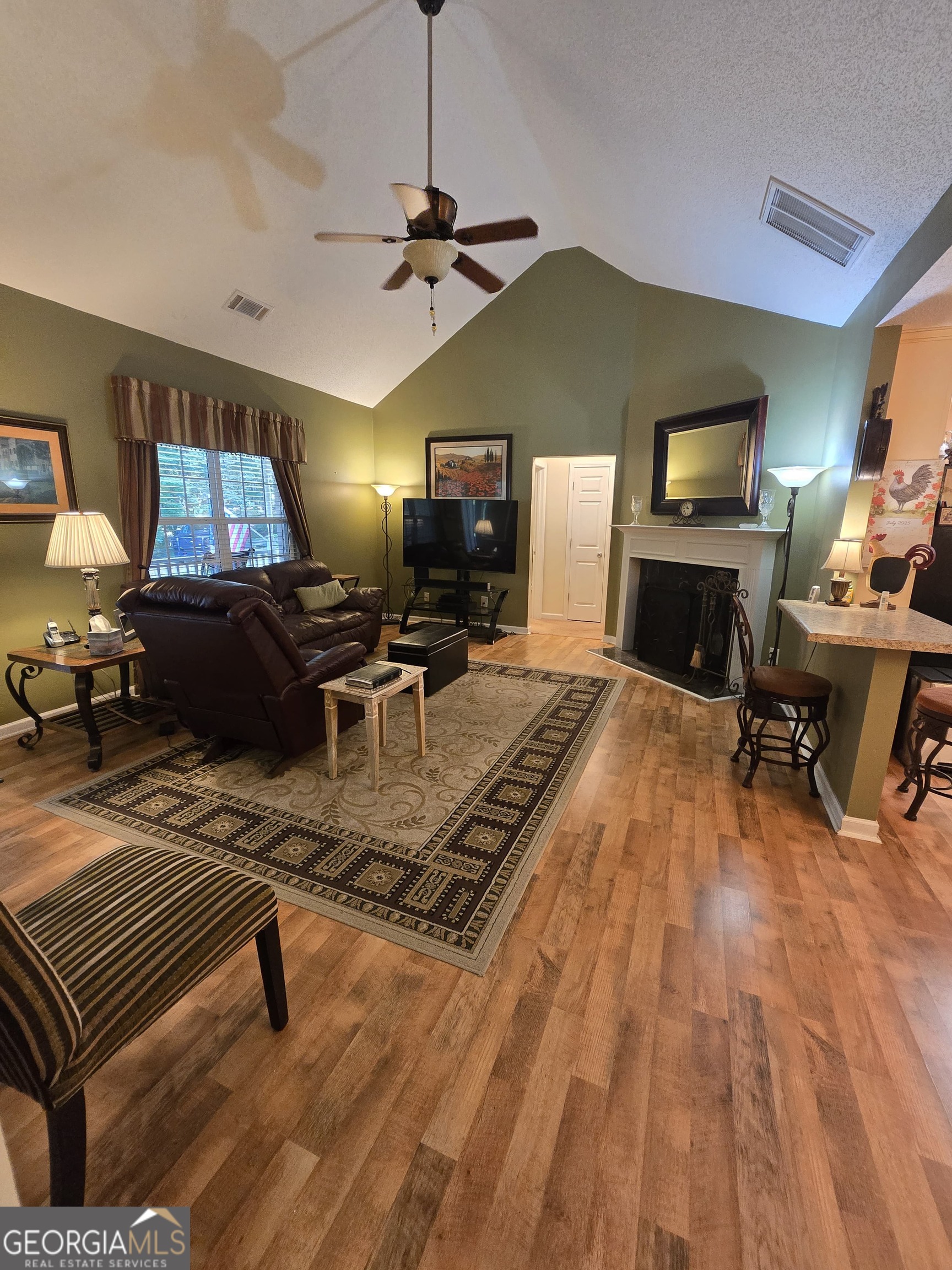 245 Pleasant Valley RD