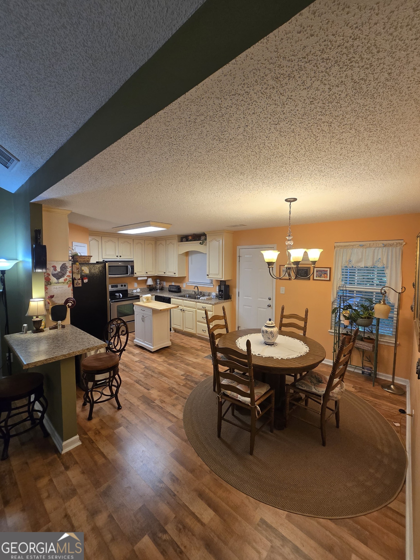245 Pleasant Valley RD