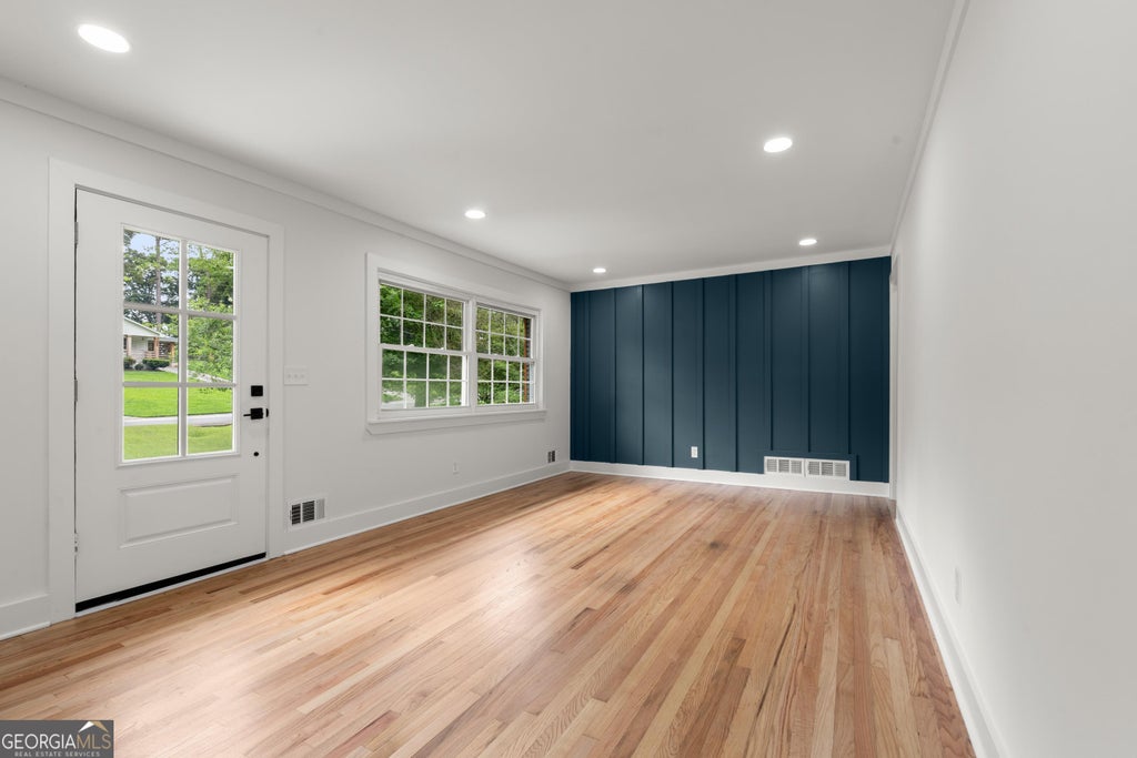 Photo of 2324 Elmwood Circle SE, Atlanta, GA 30339 (MLS # 10791635)