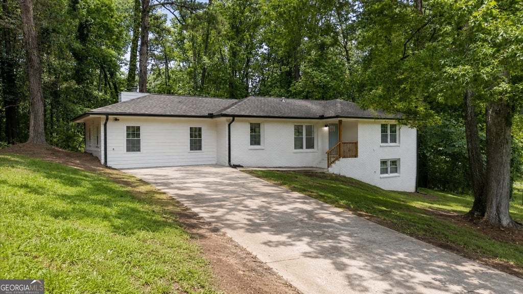 Photo of 39 Anita Place SE, Mableton, GA 30126 (MLS # 10782717)