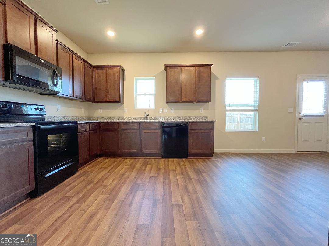 SEASONS AT PENDERGRASS - Residential