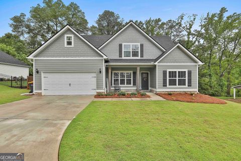 A home in Newnan