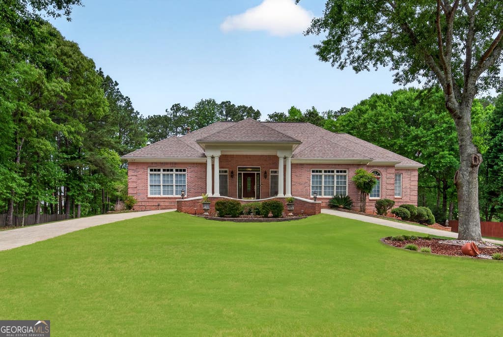 Photo of 105 Wellborn Road, Peachtree City, GA 30269 (MLS # 10786100)