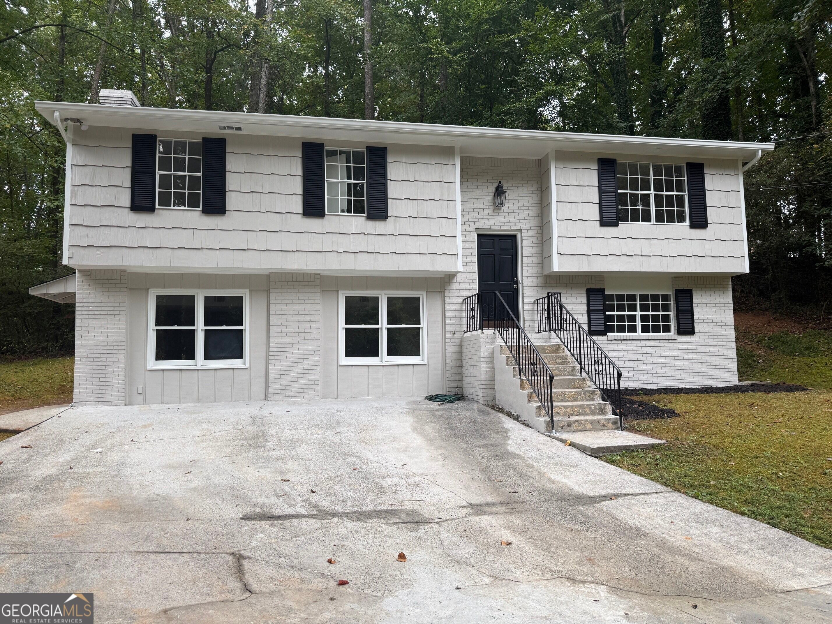 5959 Simone DR