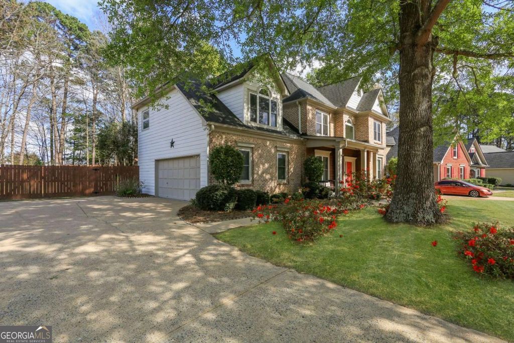 Photo of 3135 Goldmist Drive, Buford, GA 30519 (MLS # 10738101)