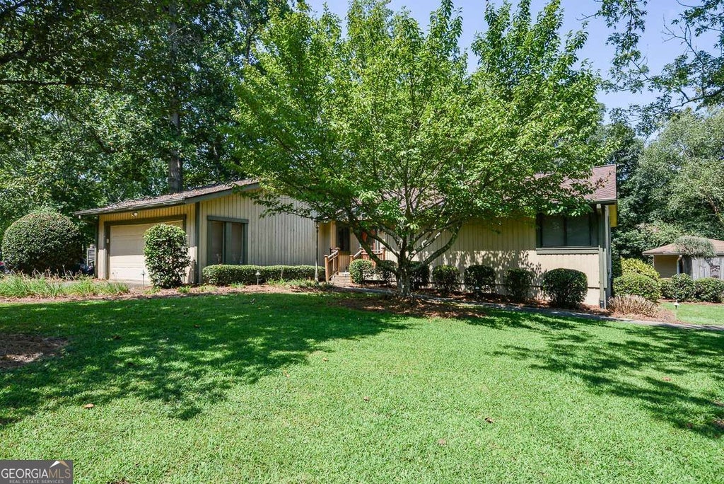 Photo of 6906 Springwood Drive, Douglasville, GA 30135 (MLS # 10840066)