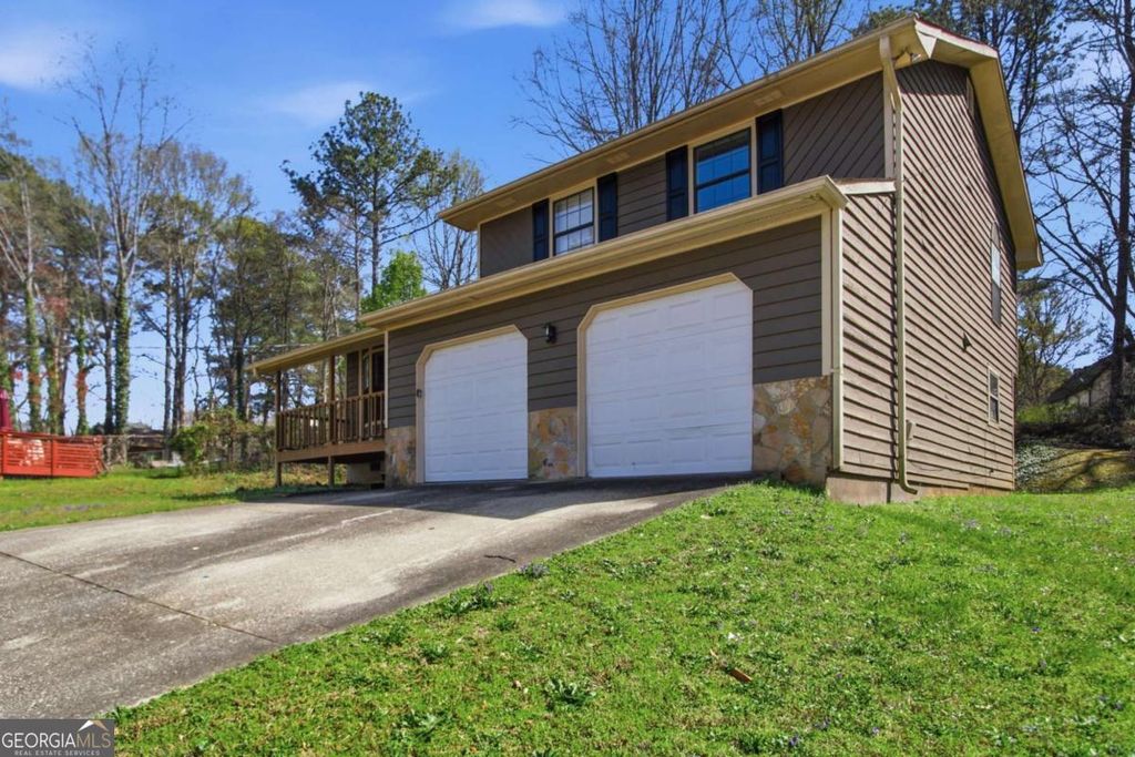 Photo of 5641 Clifton Place, Stone Mountain, GA 30087 (MLS # 10710353)