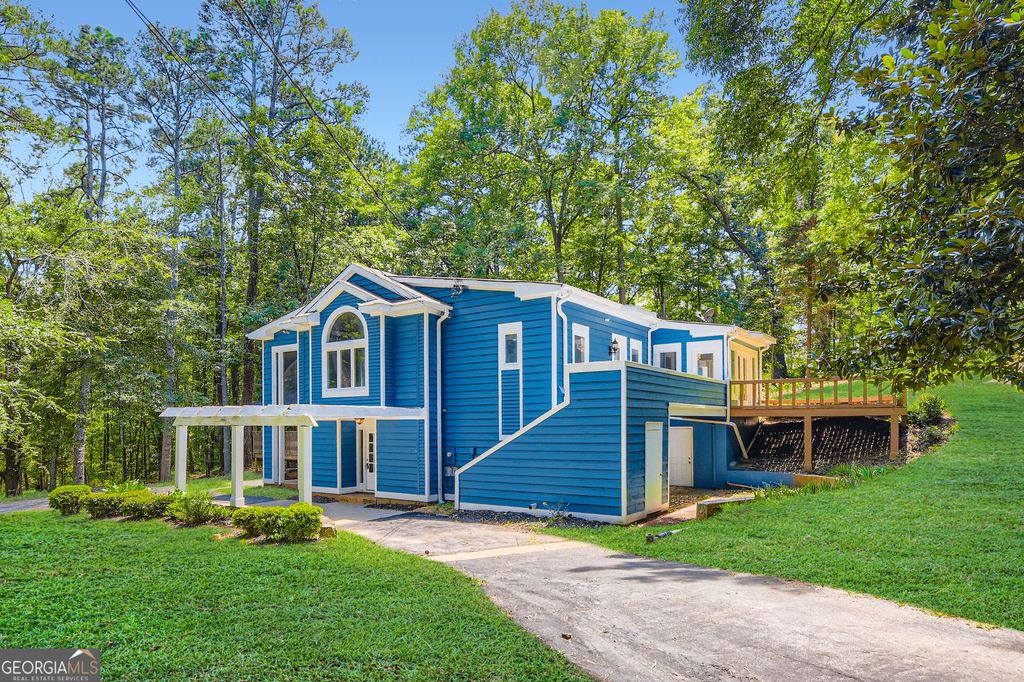 Photo of 545 N Pine Hill Road, Griffin, GA 30223 (MLS # 10660374)