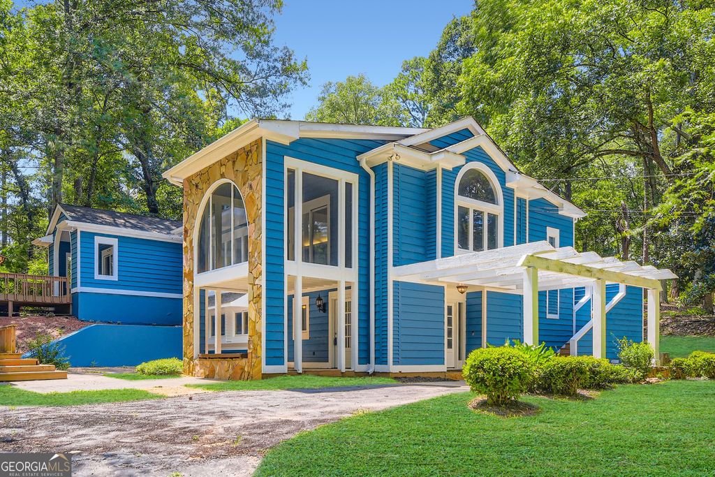 Photo of 545 N Pine Hill Road, Griffin, GA 30223 (MLS # 10660374)