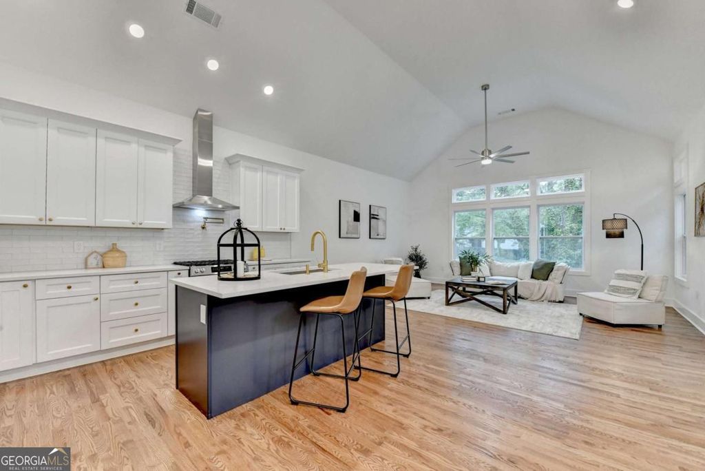 Photo of 2259 Fernwood Drive, Atlanta, GA 30344 (MLS # 10675055)