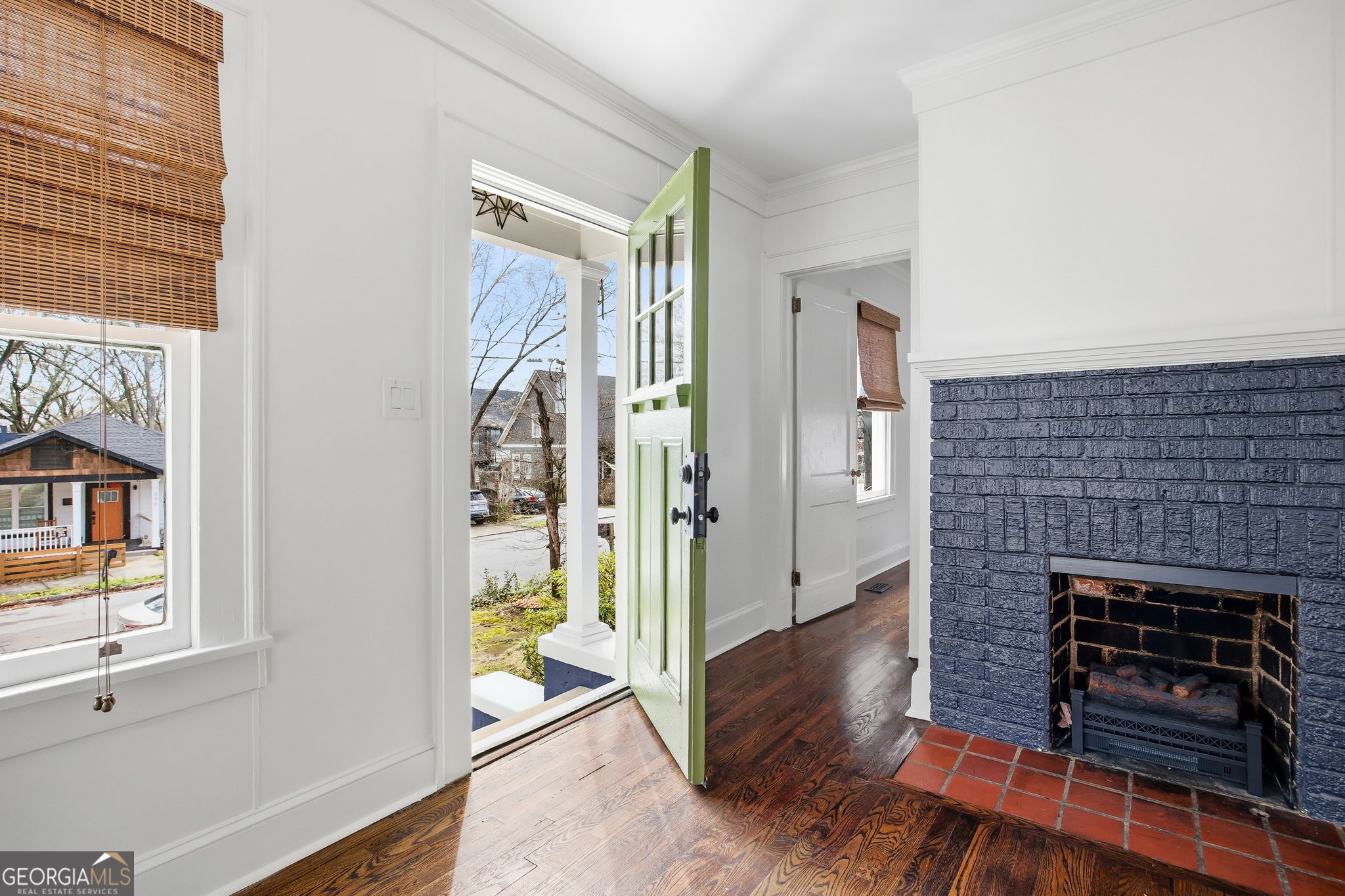 389 Patterson AVE SE