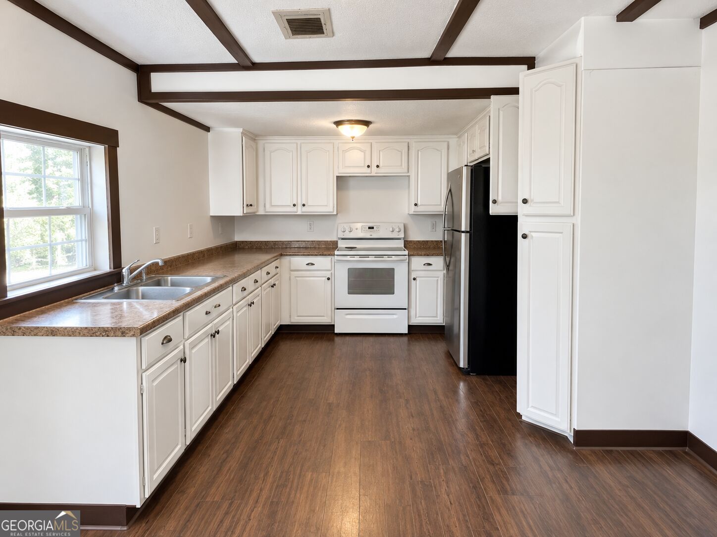 2392 Hancock DR