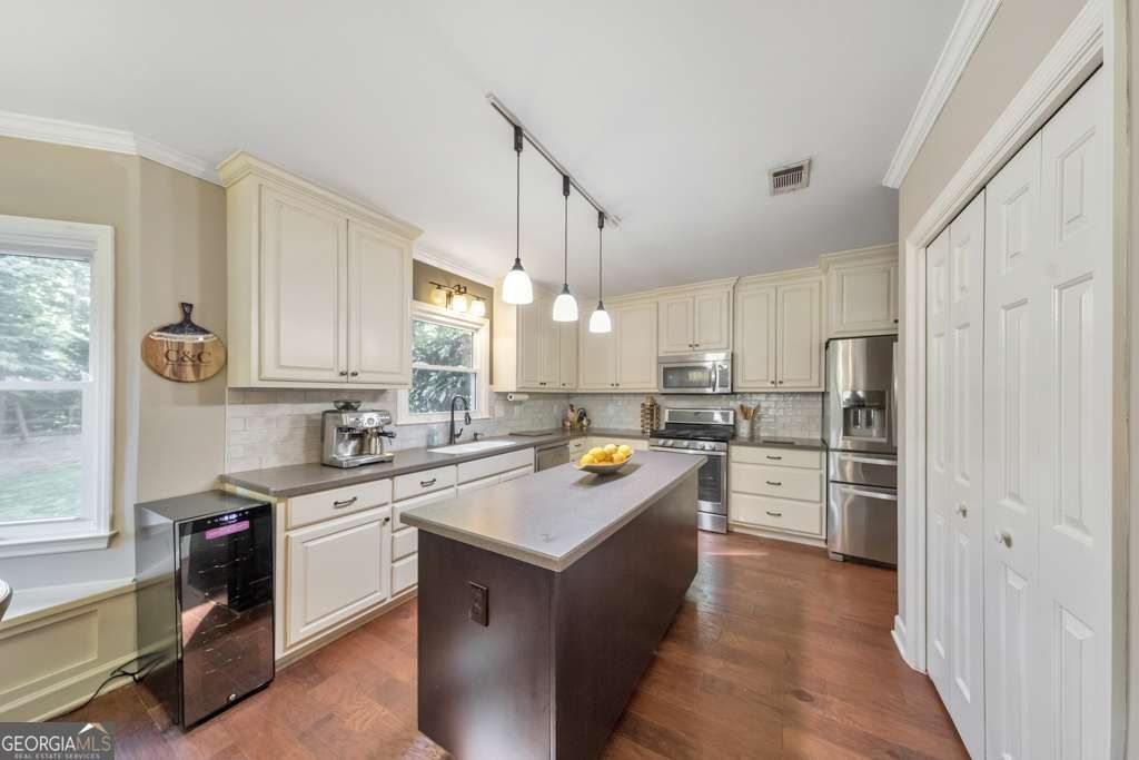 Photo of 3056 Eagle Watch Drive, Woodstock, GA 30189 (MLS # 10767552)