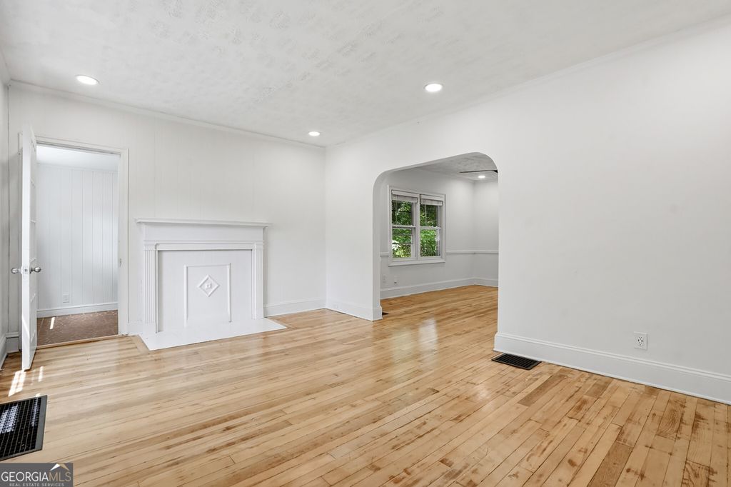 Photo of 138 Mount Paran Road NE, Atlanta, GA 30342 (MLS # 10770098)