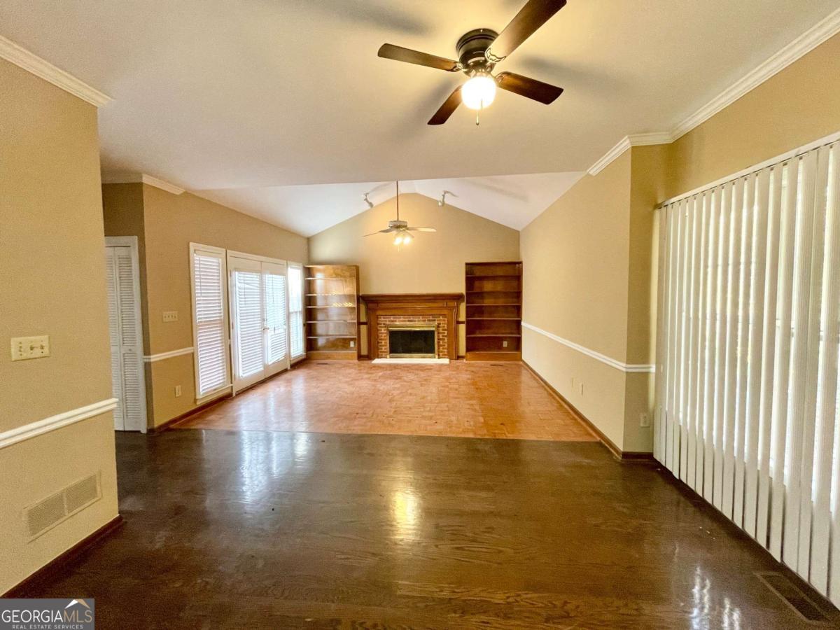 5005 Johns Creek CT