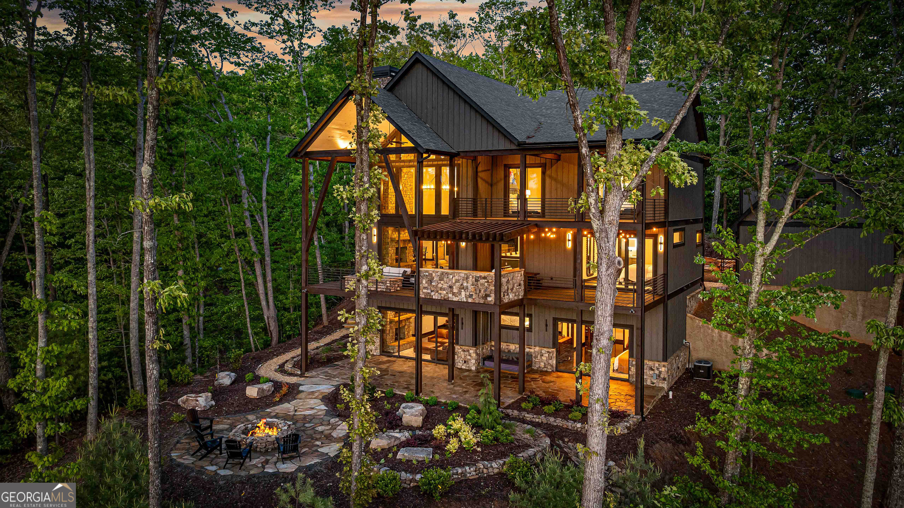 1324 Dana RD
