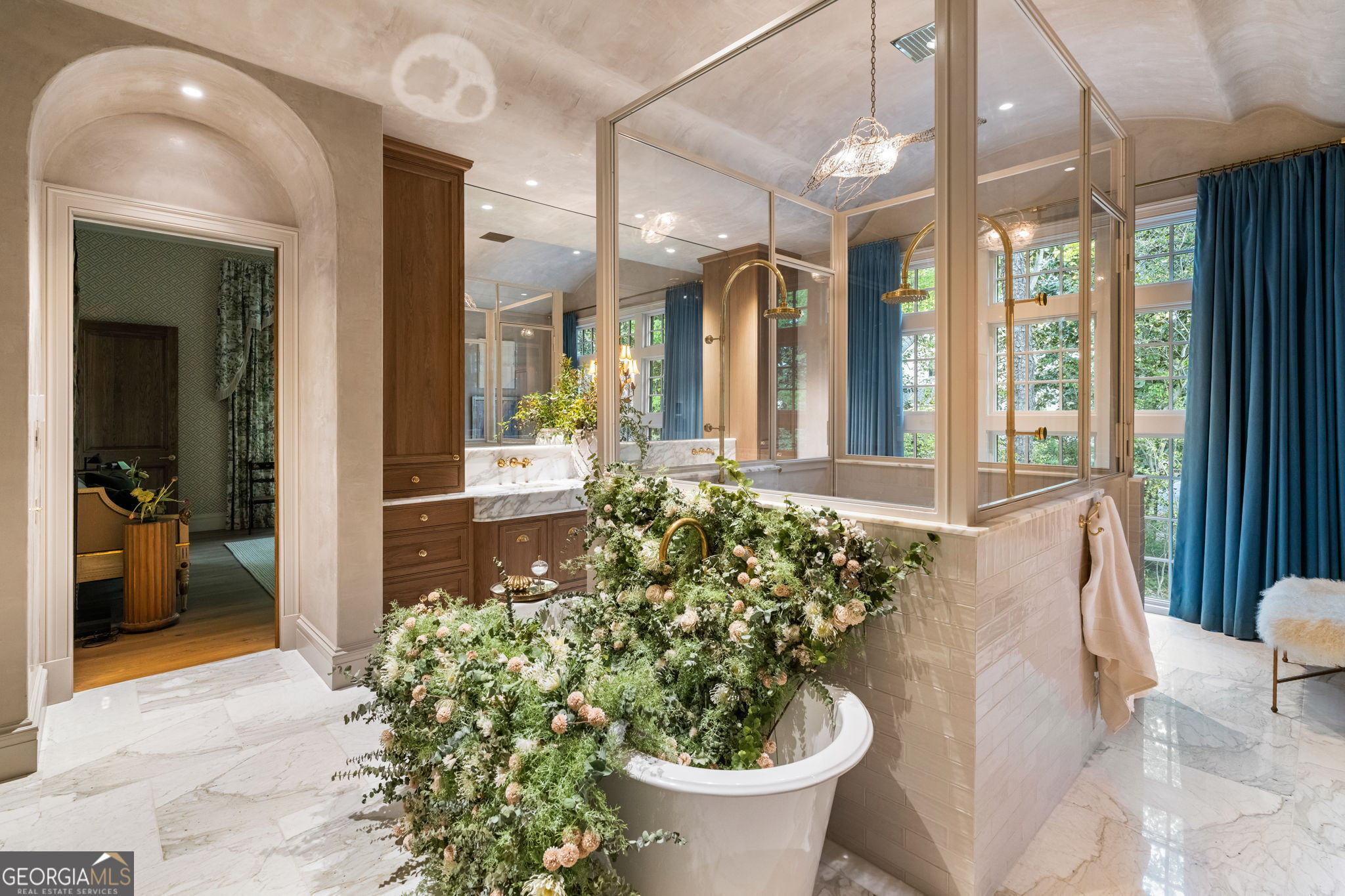 Tuxedo Park - Residential