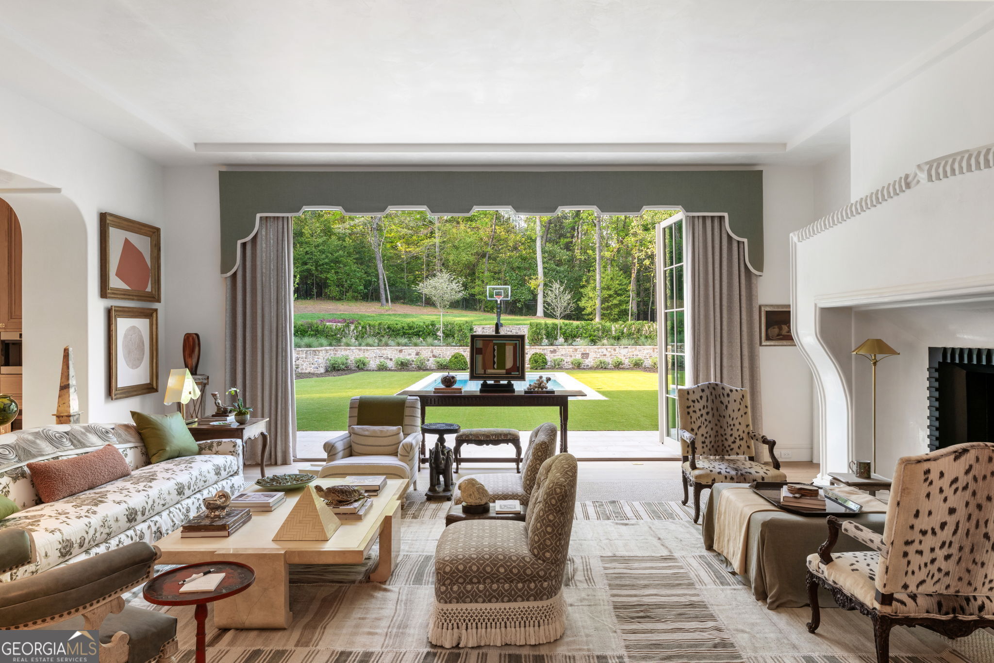 Tuxedo Park - Residential
