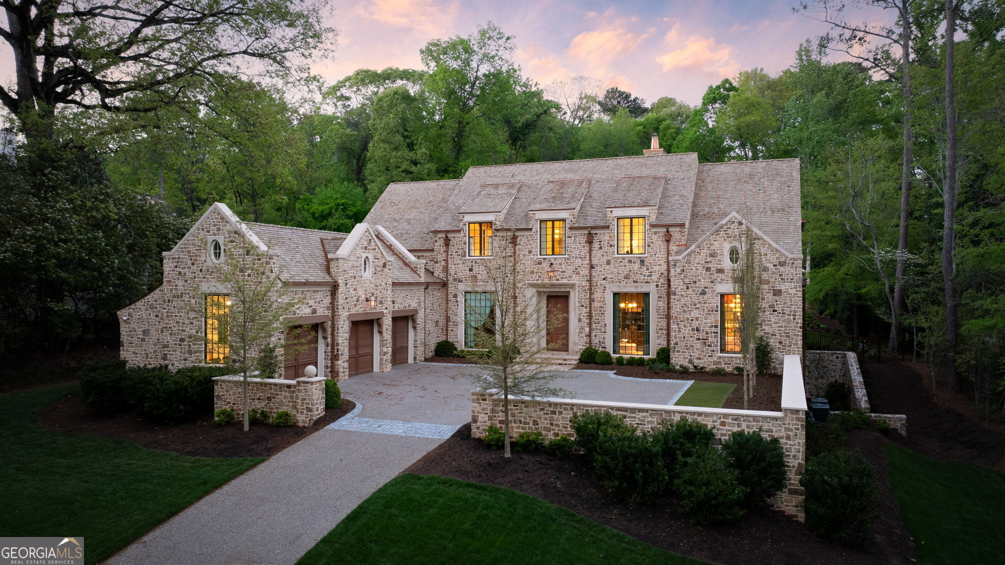 Tuxedo Park - Residential