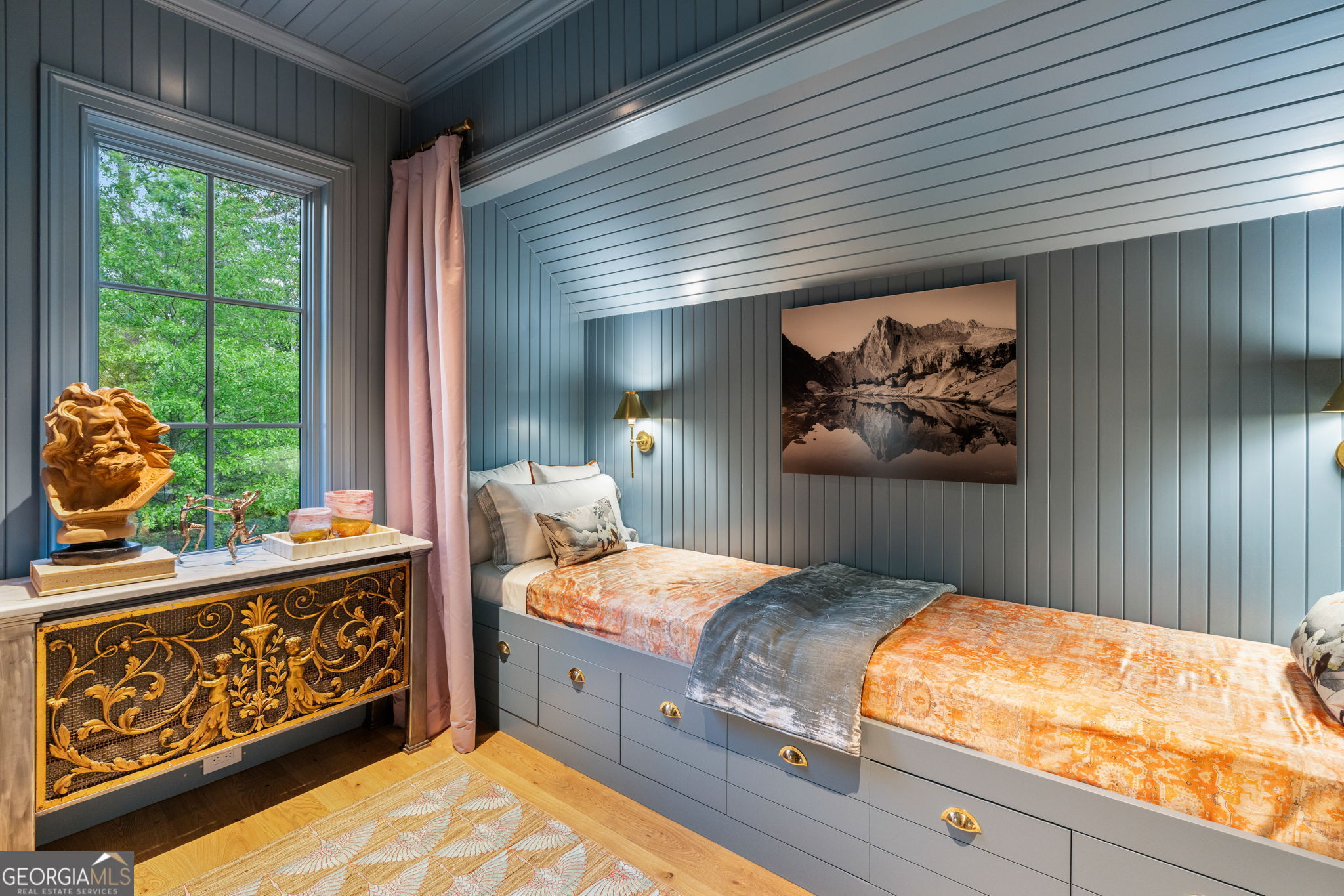 Tuxedo Park - Residential