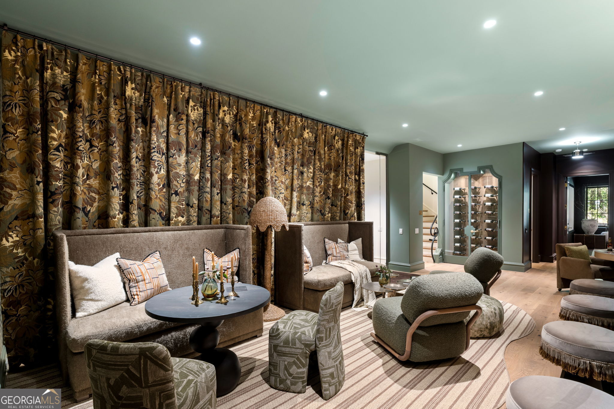 Tuxedo Park - Residential