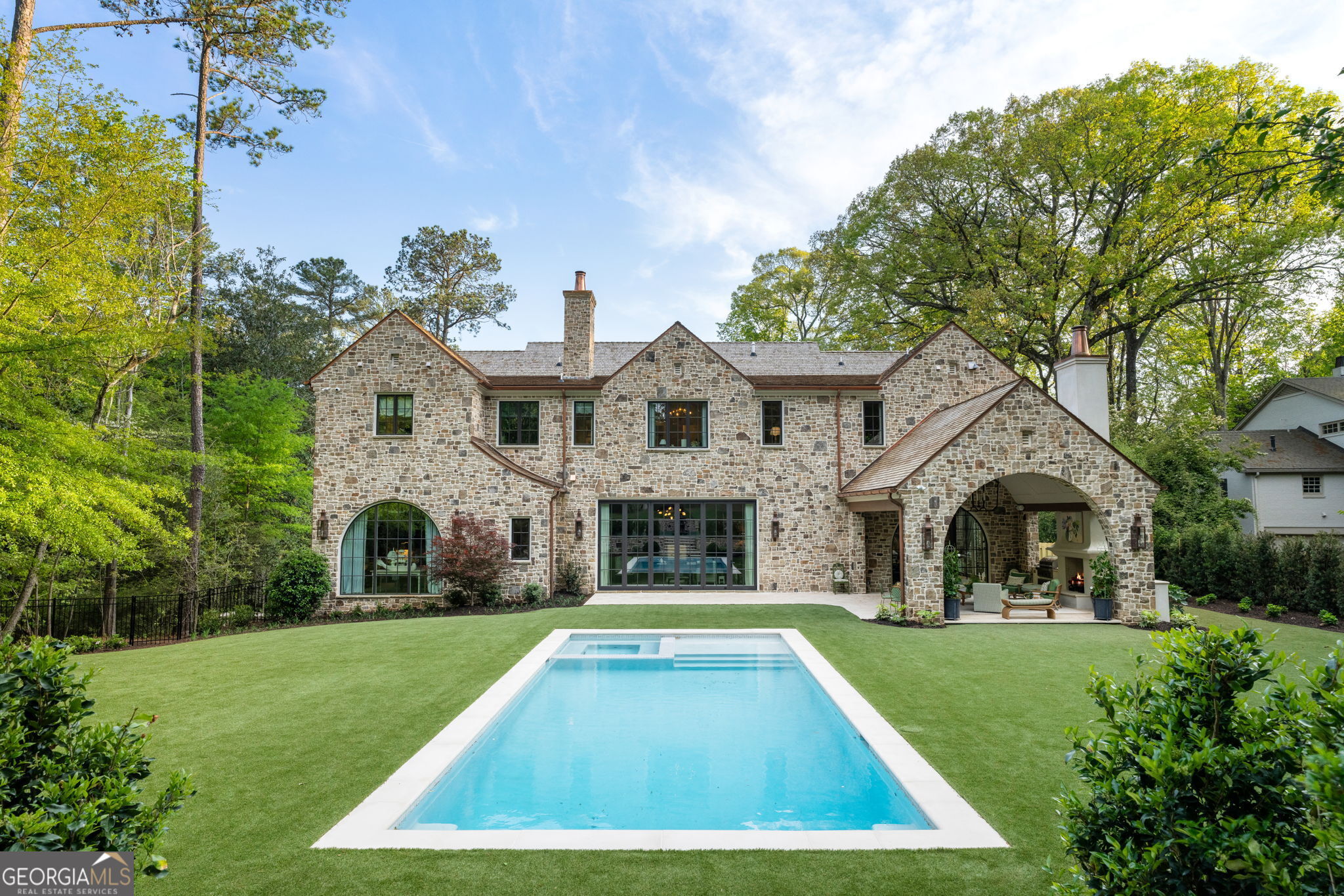 Tuxedo Park - Residential