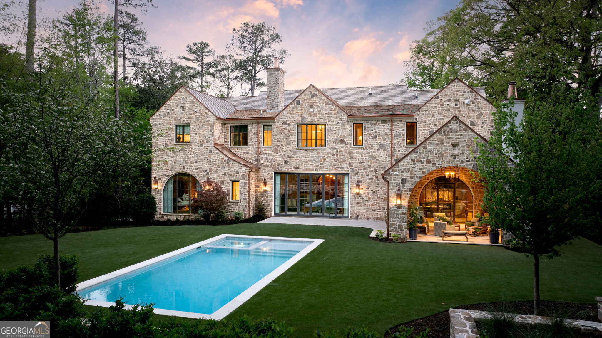 Tuxedo Park - Residential