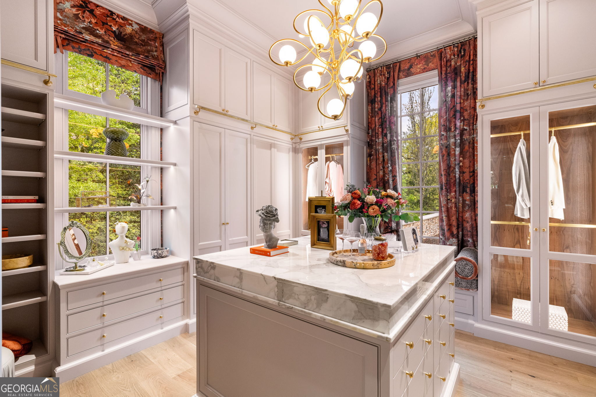 Tuxedo Park - Residential
