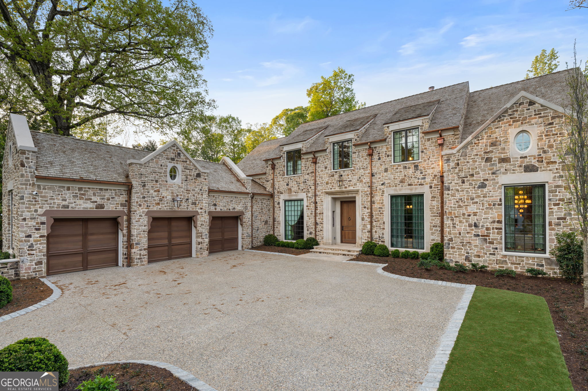 Tuxedo Park - Residential