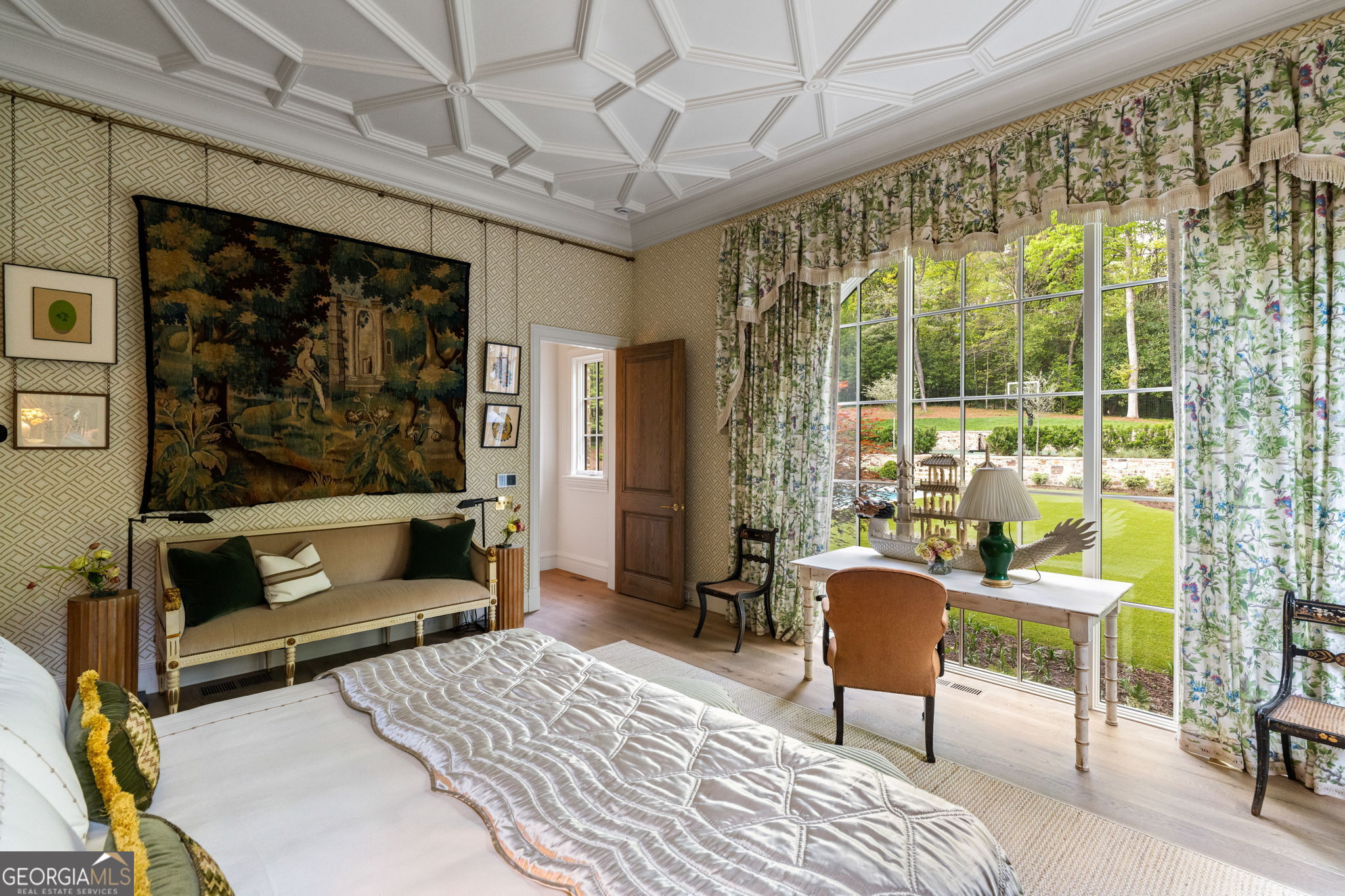 Tuxedo Park - Residential