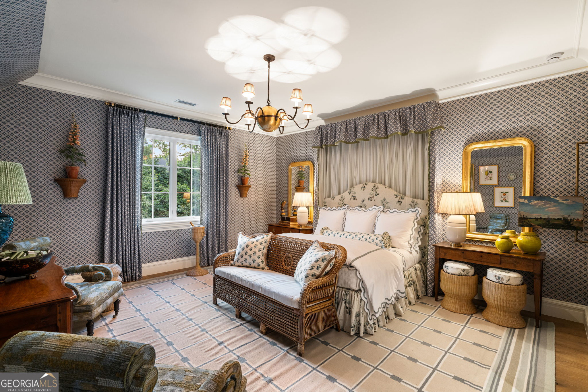 Tuxedo Park - Residential