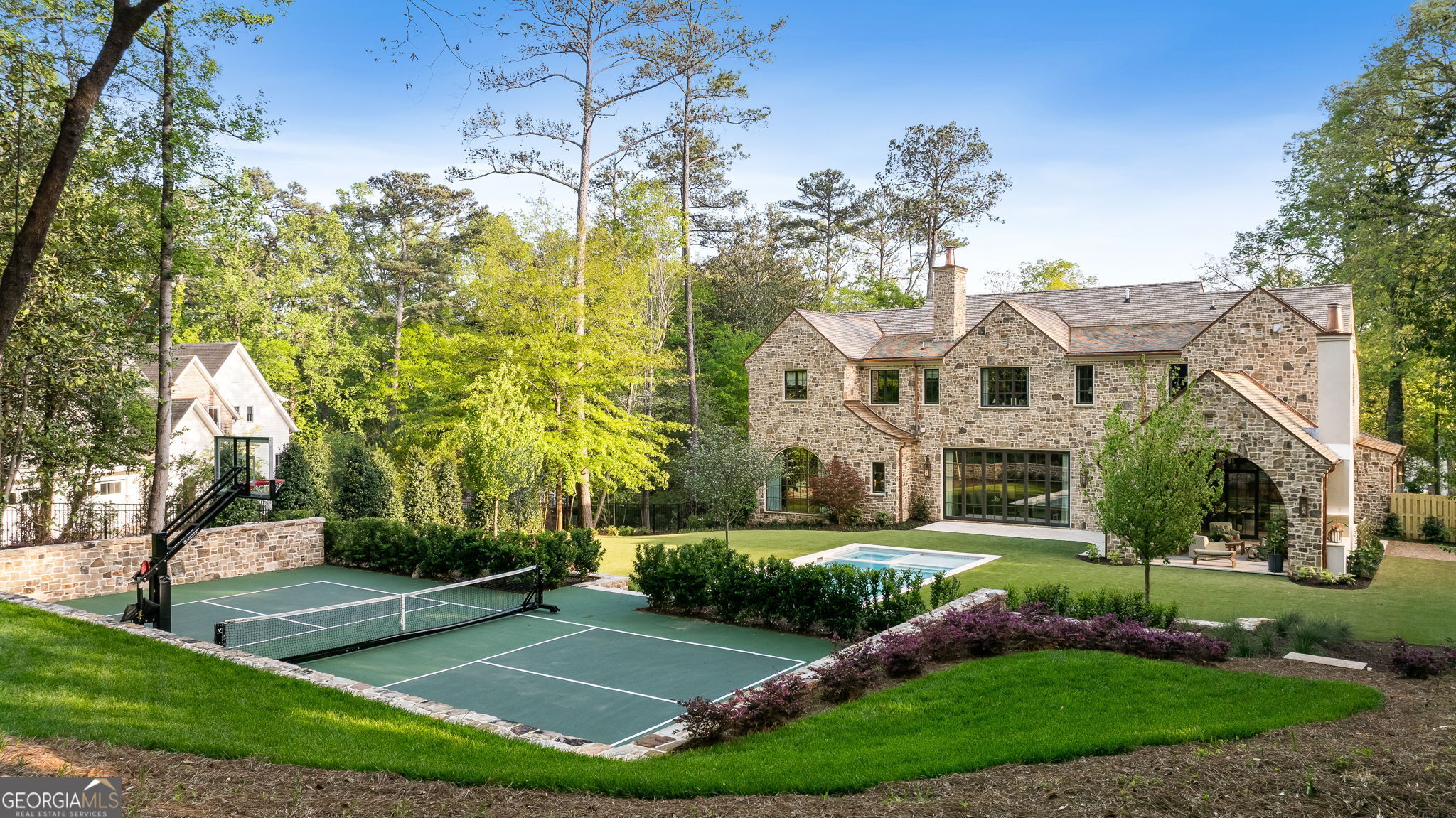 Tuxedo Park - Residential