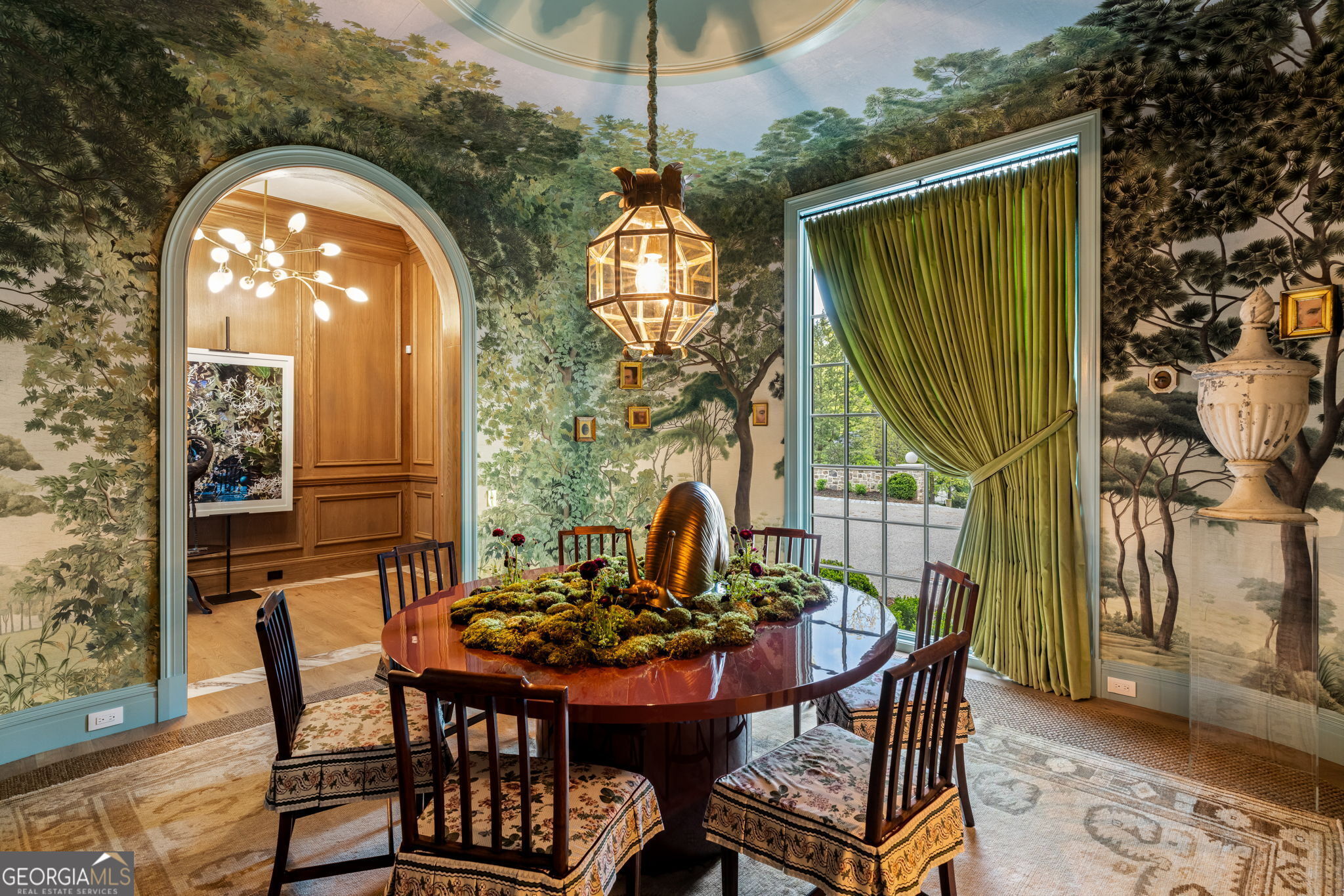 Tuxedo Park - Residential